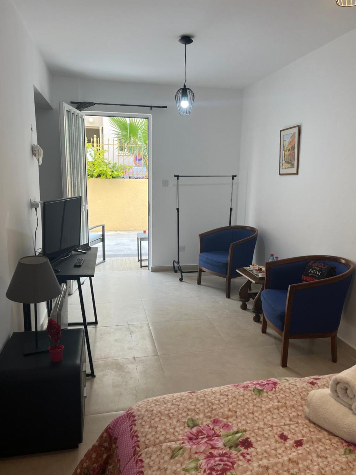 Charalambous Apartment Paphos Exterior photo